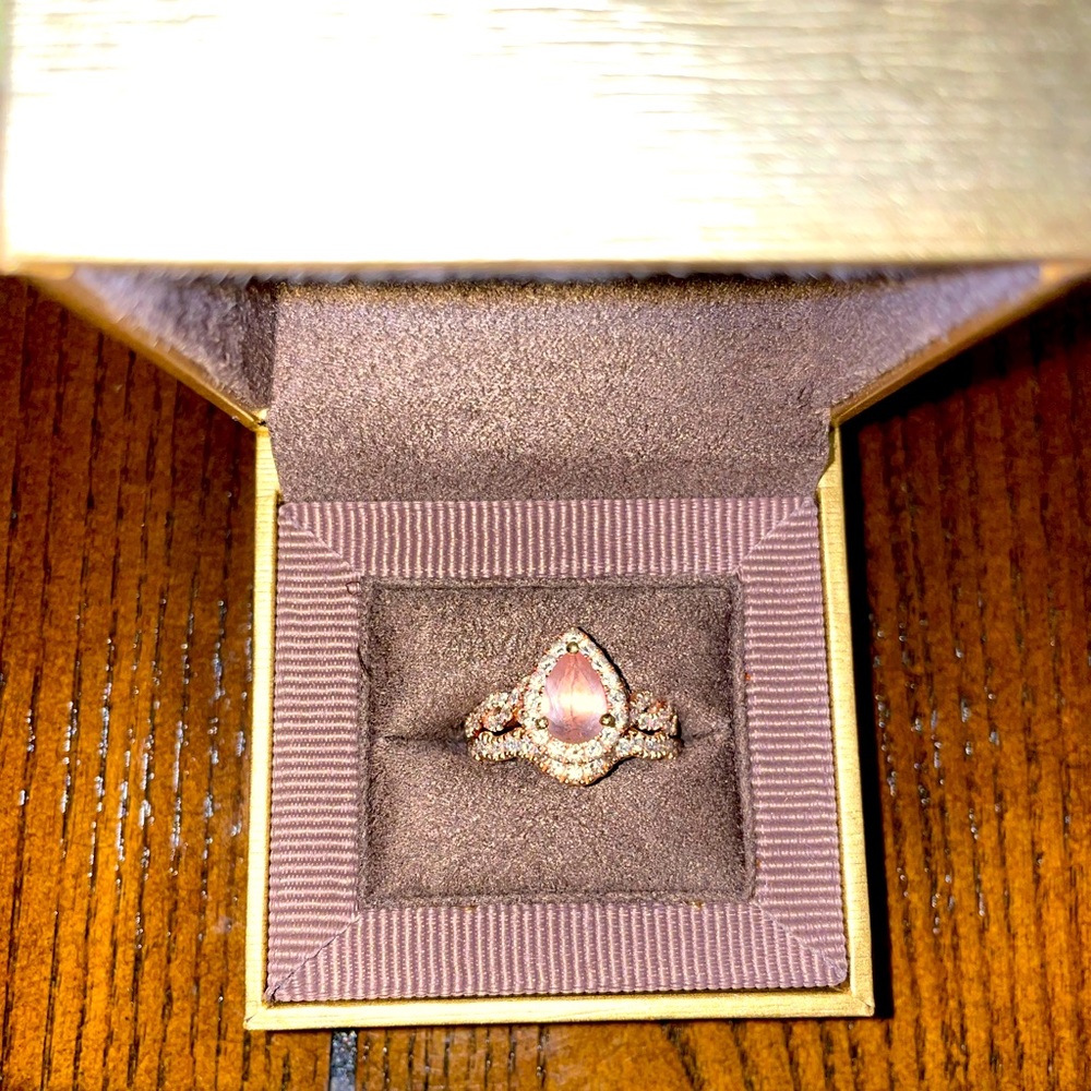 Neil Lane Morganite Wedding rings